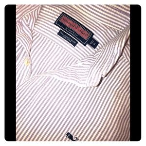 Vineyard vines “ collegiate” collared button down